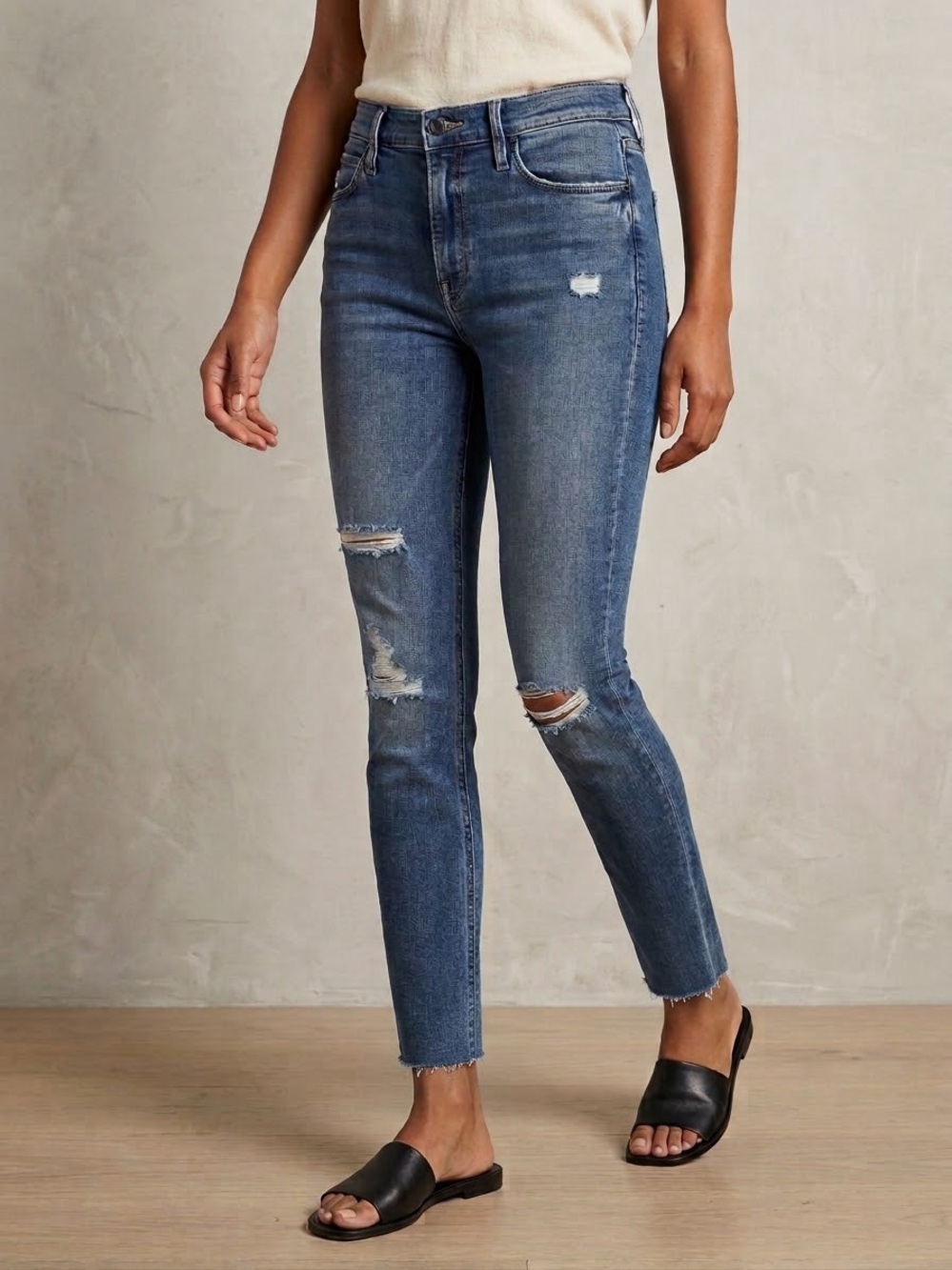 MOTHER Mid Rise Dazzler Ankle Fray Weekend Warrior Jeans 29